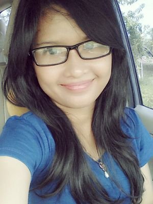 LilyMarlenSarag's profile picture. Simple..