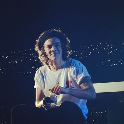 I'm 18years, girl Directioner✝Perrie followed me 19.2.14 TMHT.Nov.2.13 Im looking for an overseas friend. Change a letter etc