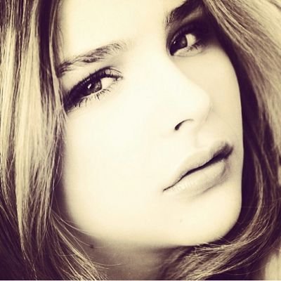 Roleplayer of Chloe Grace Moretz. #ceganfams