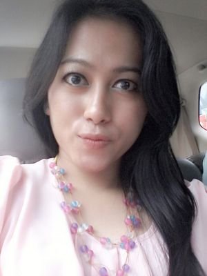 dahlia_vemmy's profile picture. Out of sight near by heart...:*