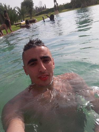 me2ssicain's profile picture. FOOTBALLEUR stade malherbe caen ** #hum olala comment j'ai hateeeuh !! inchallah je men sort #insta: me2sshanhan snp me-2ssicain27