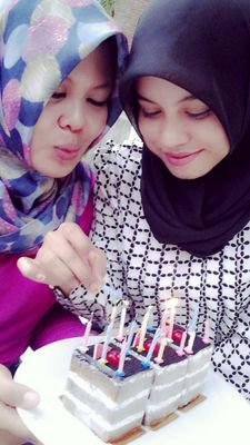 TikaPertiwi2's profile picture. instagram: tikarizki (follow yaa kwn heeehheee)