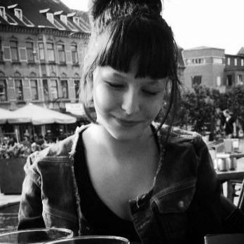|19/12/98|Danish girl| don't look mad - you never know who falls in love with your smile|5SOS❤️