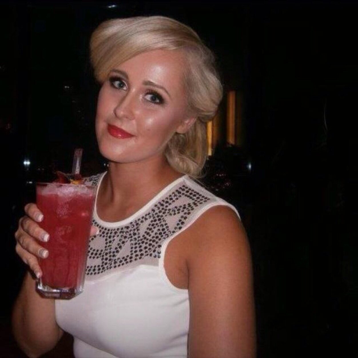 Qualified Beauty Therapist and Nail Technician. Interests- Spa, Travel, Beauty, Fashion, Blogs, and Nails