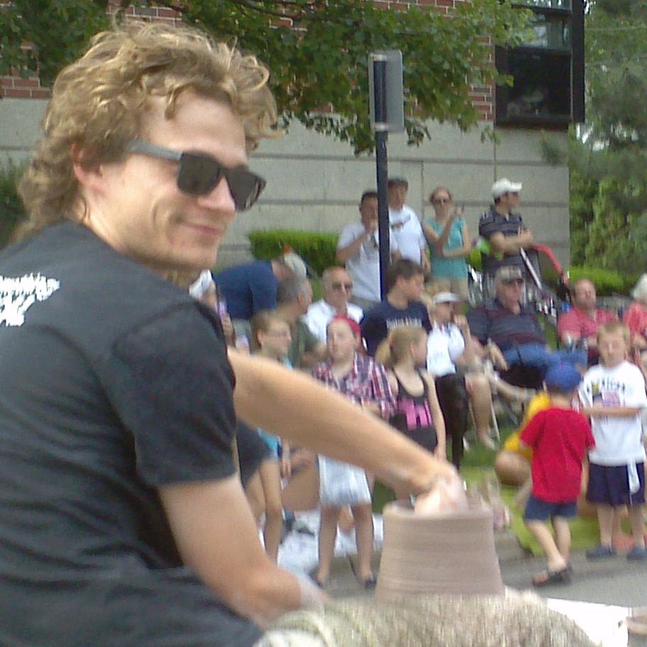 ThrowinPots's profile picture. 