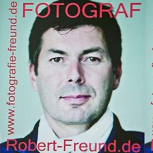 Hier twittert Star Fotograf Robert Freund!