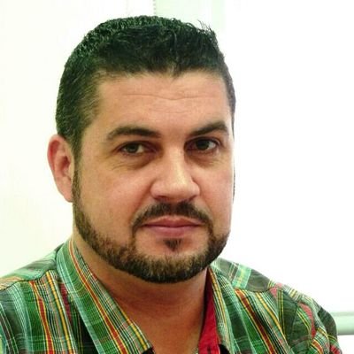 Profesional de Servicios y Tecnologías de la Información y la Comunicacion. Defensor de los derechos sociales

https://t.co/qPdgMpAoOW