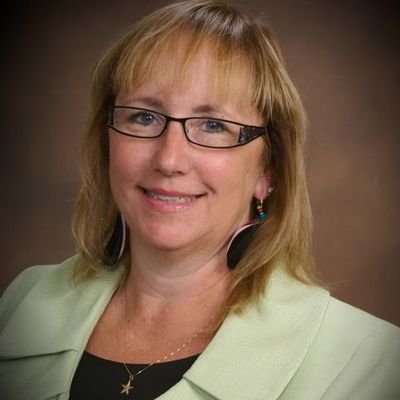 Retired ELA Teacher & STEM Leader...Friend to many, Mom to 3 + 1 stepdaughter, Wife to R. & a Glamma too!