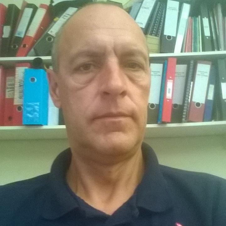 retired Firefighter and Fire Brigades Union Executive Council Member for London (retired) defending fire stn's and terms & conditions of service.