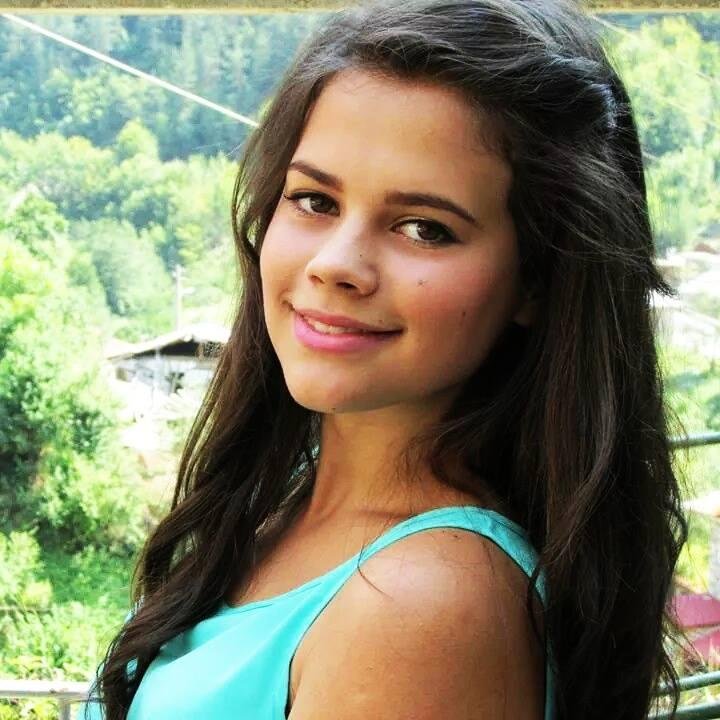 4teen, Directioner, Arianator, Motavator and Lilyan || pizza = lifestyle ∞ ♡