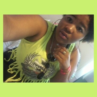 Instagram: _twanieelasheyy_ 
Fuck Love Fuck You  ! 
2-6 Born And Raised  !   
Heartless Gaah Damn  ! 
Iont Trust A  Soul  !
-But God Gunna Fix It  !