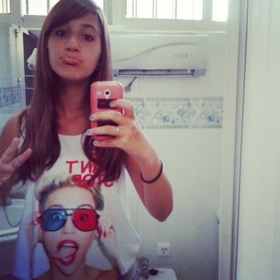 12.I'm singer and hip hop dancer. Instagram-belen_bhc. THE MUSIC IS MY LIFE.~TQ~                                               DE MI PEQUEÑO MUNDO