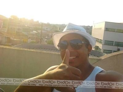Sempre com fé em Deus,na família e os poucos amigos verdadeiros,por que o resto é o resto⬆⬇⬅➡