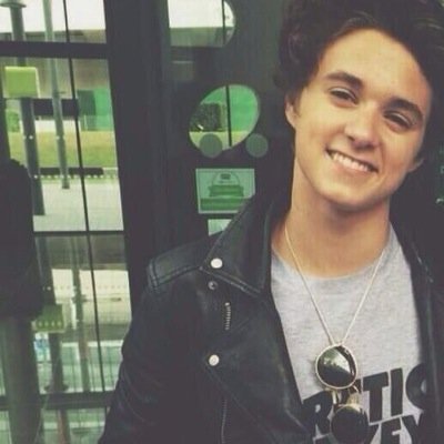 hey!, follow @bradleyftfranta if u want bc I just gave u a free follow