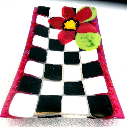Single hard working mom, small business owner, fused glass artist in Rochester, NY,                                       http://t.co/7U6yxZo51i