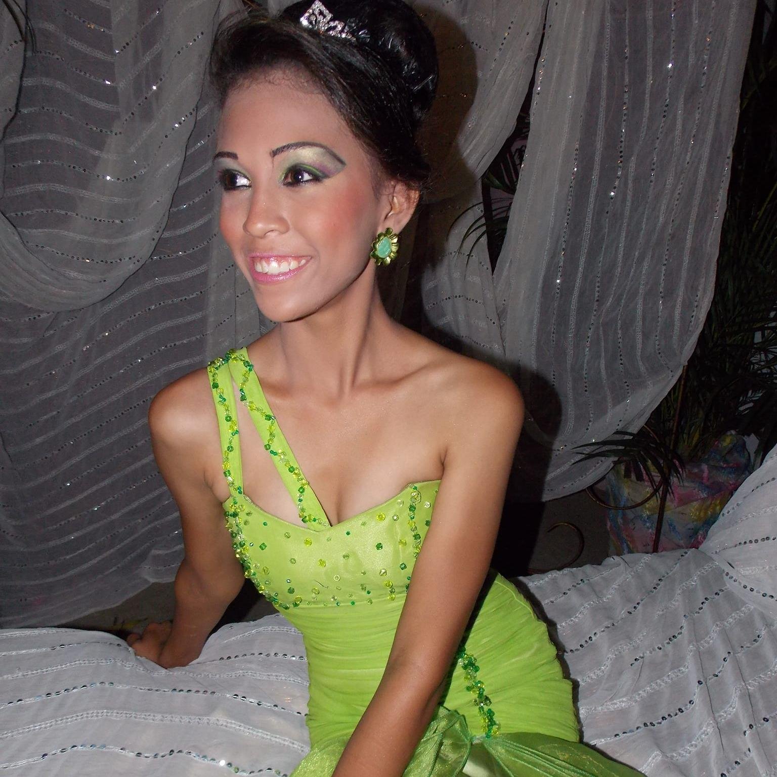 15a.Futura bailarina y Cantante Consagrada total a Jesus por Maria Mi gran sueño Paris Futura bachiller en Ciencia I PROMOCION♥ Jesus Maria y Jose♥☺ABUELO(†)♥♥♥