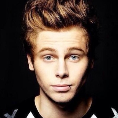 I LOVE LUKE HEMMING AND HIS BAND ❤️❤️