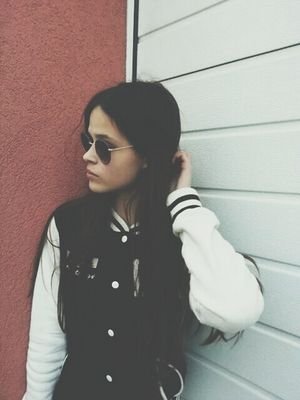F O L L O W | http://t.co/v9raJZjN8O