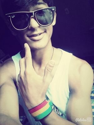 reggae na veia 
seguidor fiel de Cristo
e apaixonado pelo espirito santo *-* 
modelo abuseツ
DuDu ne mae ? rs :)