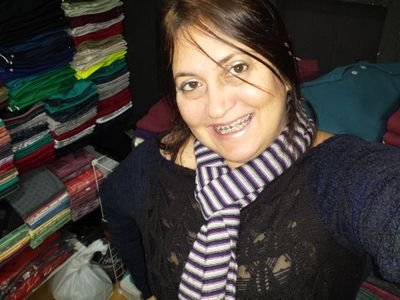 sou uma pessoa alegre, divertida e que adora fazer novas amizades.