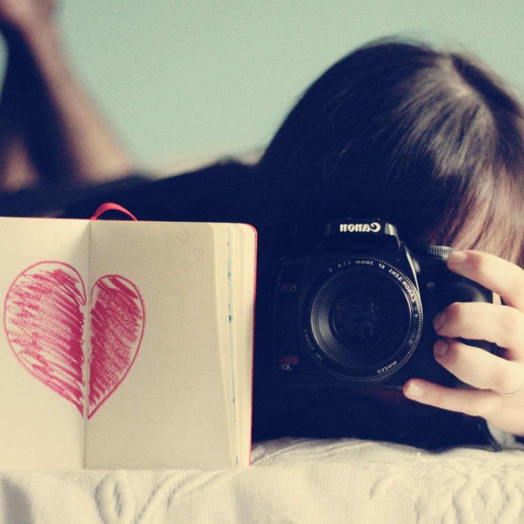 My passion is to help others find their passion * Creative Thinker * Writer * Dreamer * Believer * Encourager * Motivator
