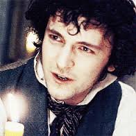 OTRO MIEMBRO DE LES AMIS QUE NO ESTÁ DE ACUERDO CON MUCHAS COSAS. LLAMO A ENJOLRAS APOLO PORQUE HAY POLLÓN. ARTISTA EMBOTELLADO, PERO... DRINK WITH ME.