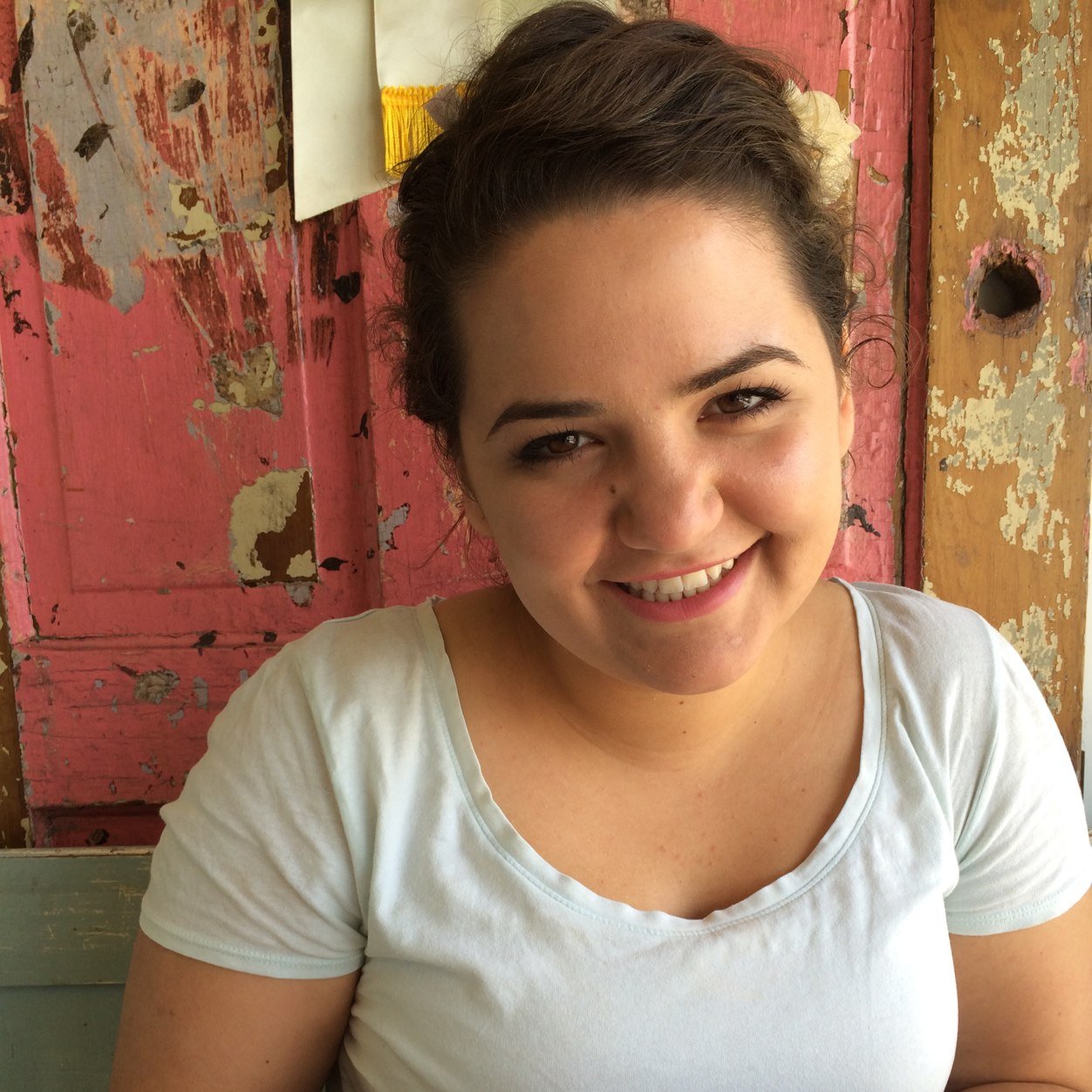 intense lover of Jesus, coffee snob, family gal, & a city loving-country living girl