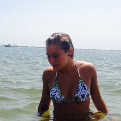 Emmily111's profile picture. 