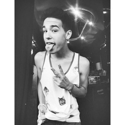 i just wanna make you smile..CONGRATS ON YOURE JACOB FOLLOW . Click the links youll smile! ☺️ https://t.co/sYwJgClXCl