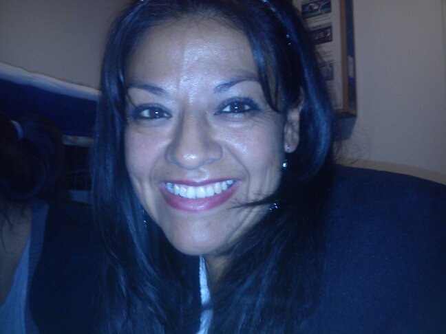 Soy extremadamente sincera me gusta reir y disfrutar una buena tarde con mi familia ,me considero buena amiga amo la vida y sobre todas la cosas amo a Dios