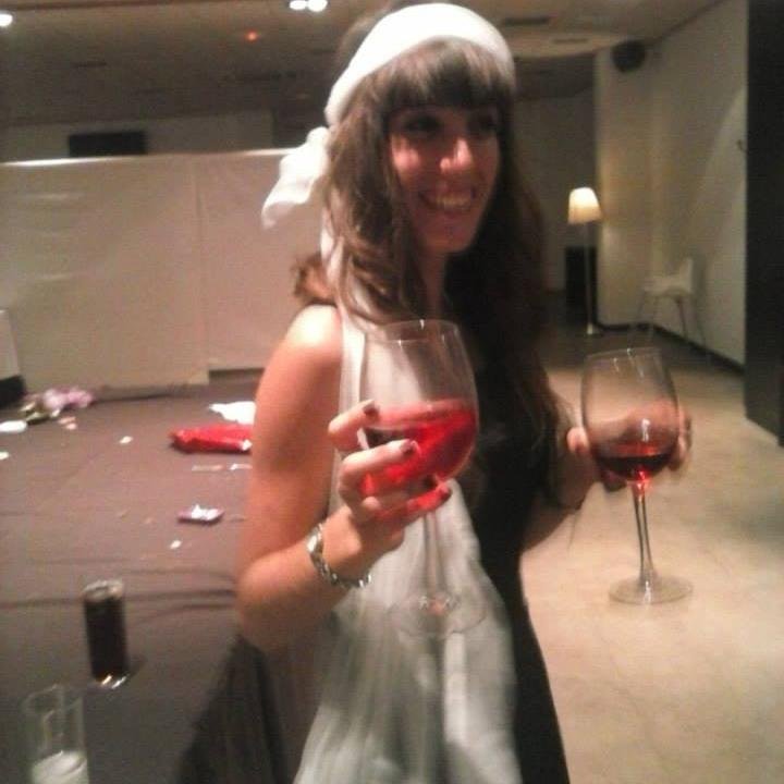 Eli_so_Ellie's profile picture. Gaticos durmiendo... en la carretera...