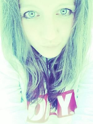 iAnnasdasd's profile picture. Sobredosis de magia.