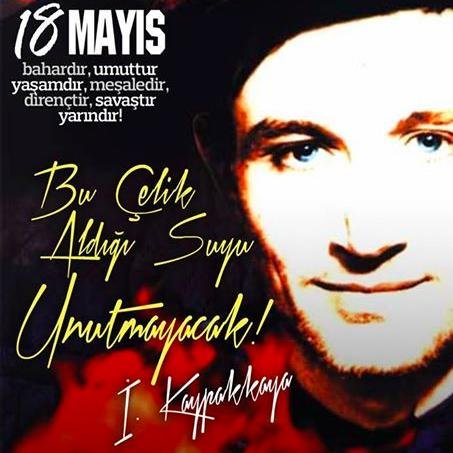 Tek kurtulusun yolu Marksist felsefenin isiginda bilinçlenmekle mümkündür...MÜLKSÜZLESTIRENLERIN,MÜLKSUZLESTIRILMESI GECEKLESTIRILMEDEN,INSANLIK KURTULAMAZ..