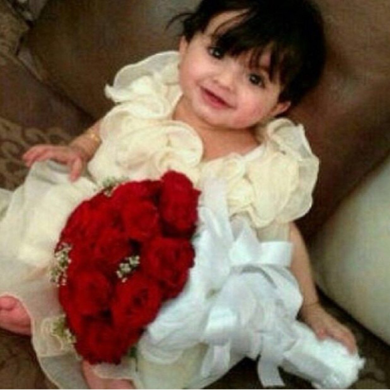 عش حياتك من اجل الخير،، سامح ،،احسن الظن،، كن كريما باخلاقك،، ثريا بايمانك،، فنحن عابرون والدنيا ليست دائمهـ ....❤️ الخاص مهمل. !!