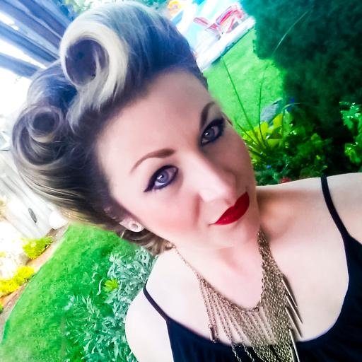 Cynical idealist. Lover of all things beautiful. Nerdily passionate about food & wine. Sales & Marketing for Amavi Cellars & Pepper Bridge Winery.