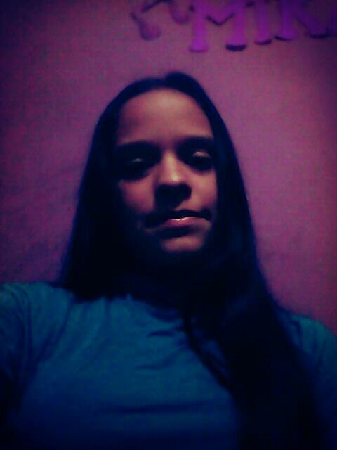 Minha vida sem Deus nao é nada, sou uma menina Cristã , (Sou ciumenta em relação a minhas amizades u.u) *^.^*