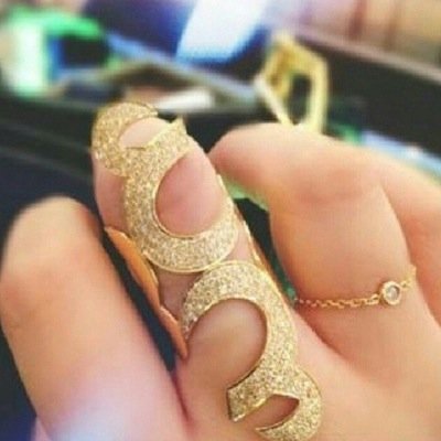 سمائي ، سعادتي ، نبضي ، وطني، ابتسامتي ، جميعها انت❤❤.”