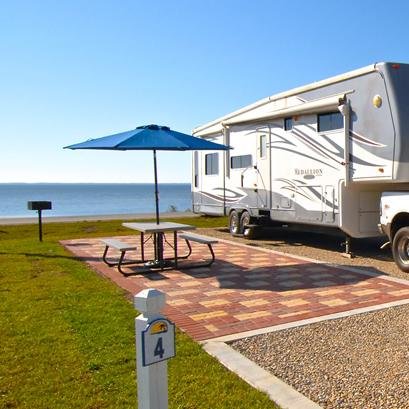 CoastlineRV's profile picture. 