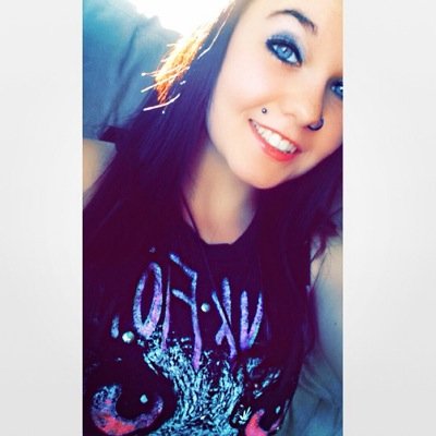 savannah_blunt's profile picture. i smoke to get high because the worlds so low. |german| |stonernation| |undeadfamily|