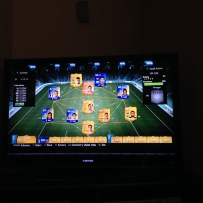 i give fifa coins and players for free on ps3 and ps4.