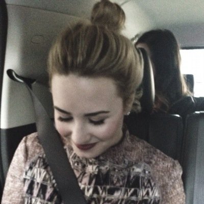 NatalieeLOVATIC's profile picture. My idol forgets the lyrics of her own songs,falls on stage the whole time,and laughs at it,is gorgeous n sexy(n steals pillows) @ddlovato seems perfect to me:*
