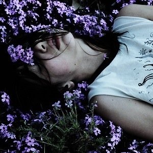 ❁❁
