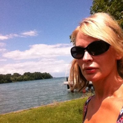 Reporter and Webcaster for http://t.co/W7LA7rdga8  filmmaker & storyteller