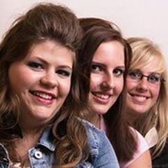 Geslaagd vmbo, nu mbo pedagogisch medewerker in de kinderopvang. Heb een bijbaantje bij de Jumbo als bakker