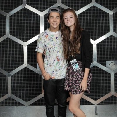 This Account is purely to spam and vote for Austin. [follow my main acc @HeyitsMahone]