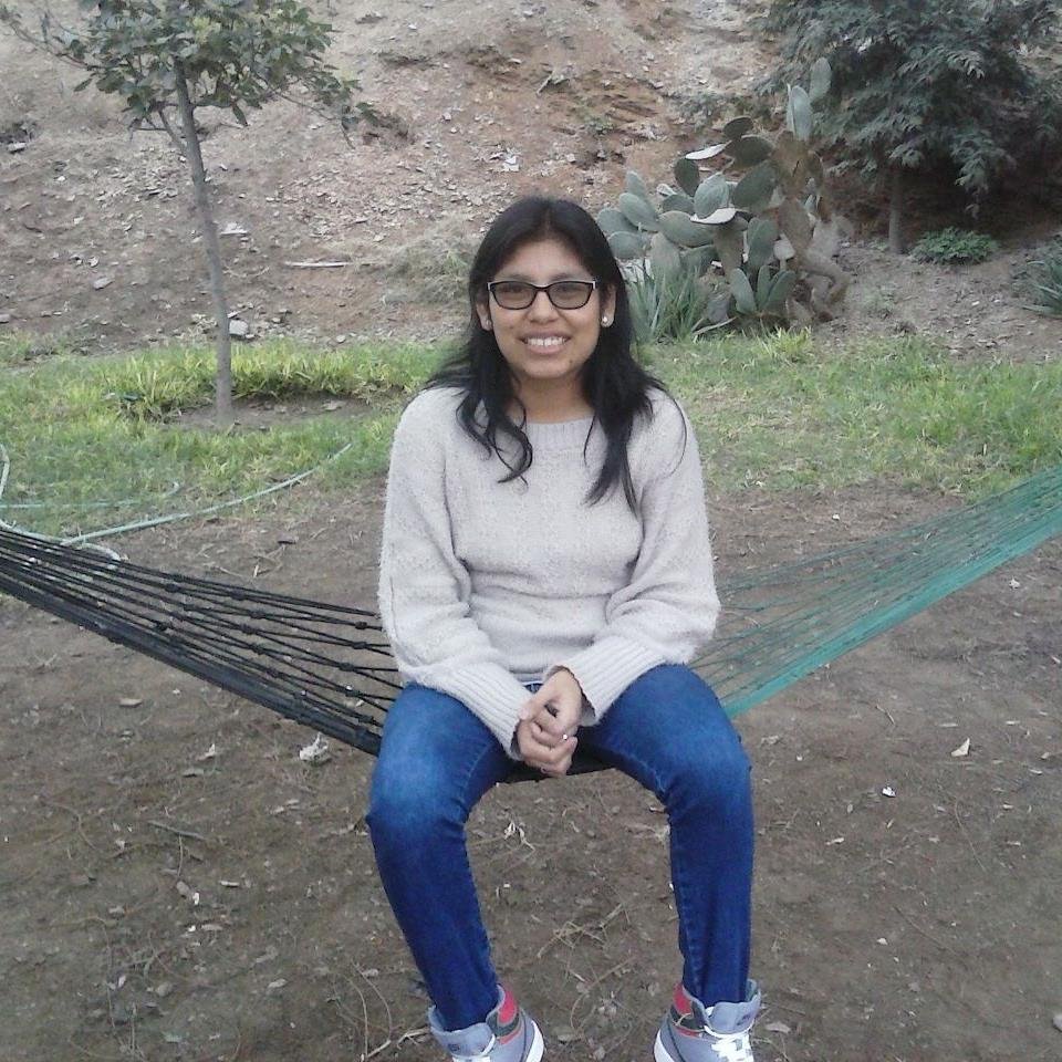 Soy una chica súper buena onda,Ama a su familia,a sus amistades,Amo Pertenecer al grupo AV. Creativos y a CDV!