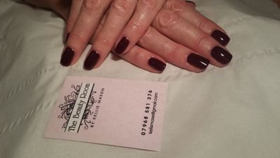 Follow The Beauty Room...
A private beauty room in Hallow Worcestershire offering first class beauty treatments. 18 years experience.           07968581376