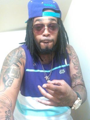 SMOKING ON THE #TATTZ!! #TEAMTATTED #FTH!!! Keeping My head above water YA FIGADEAL ME!! IG: JUGGERNAUT1205 .. ITS CRITICAL OWT HERE! I.F &.A.M.M! /G\ #TEAM357!