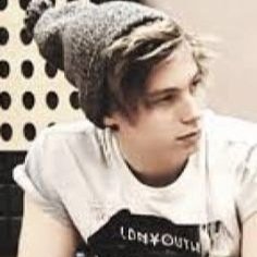 i love 5SOS! #vote5sos