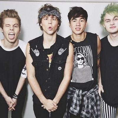 Cuenta dedicada a la banda australiana                                    #5SecondsOfSummer @5sos                        Ashton    Michael      Calum      Luke